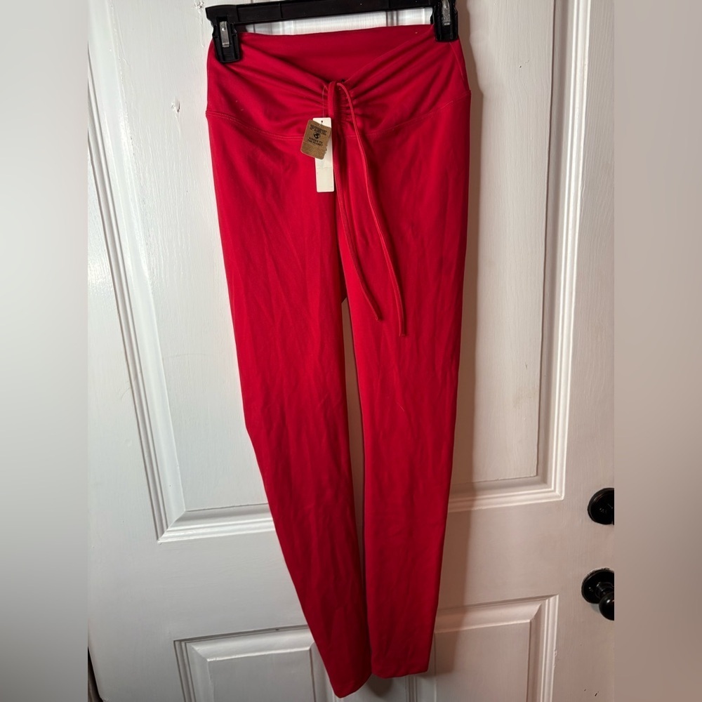 NWT Victoria secret leggings size small